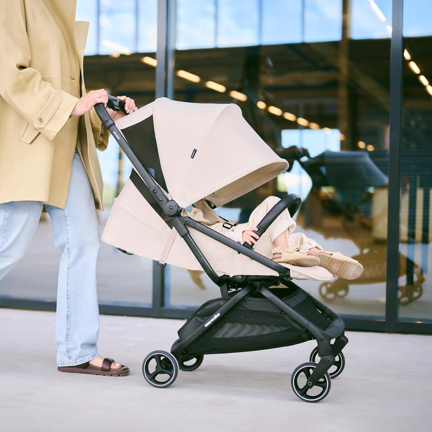Easywalker Rockey S Smooth Grey inkl. Regenverdeck und Spielbügel